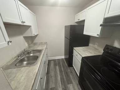 Main picture of 10300 West Dean Road - 101