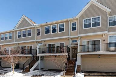 Main picture of 2437 121st Cir NE