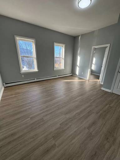 Main picture of 420-428 E Main St