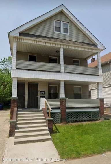 Main picture of 614 E 97th St