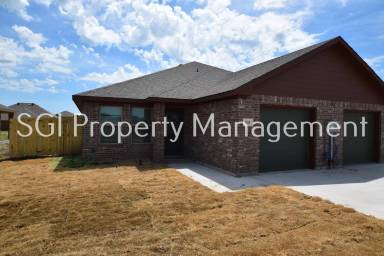 Main picture of 523 Wood Dr