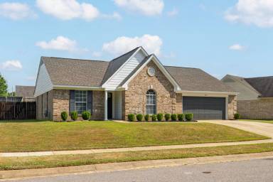 Main picture of 8332 Grayce Dr