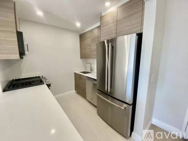Main picture of 230 W 48th St