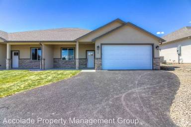 Main picture of 410 S 97th Ave