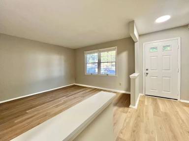 Main picture of 8234 Knights Bridge Rd