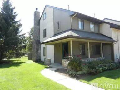 Main picture of 96 Hampshire Dr