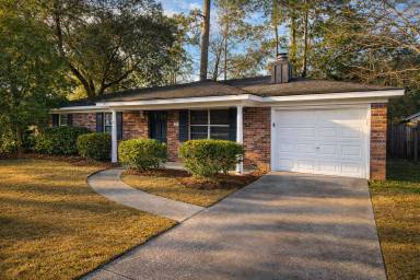 Main picture of 23 Port Royal Dr