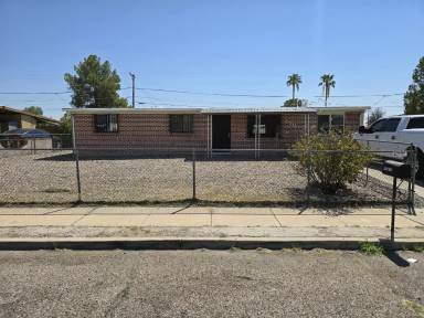 Main picture of 5010 E 23rd St