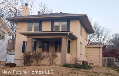 Main picture of 320 N Rutan St