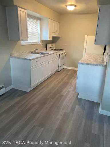 Main picture of 221 Center Ave