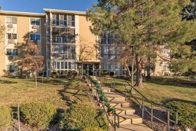 Main picture of 3022 S Wheeling Way