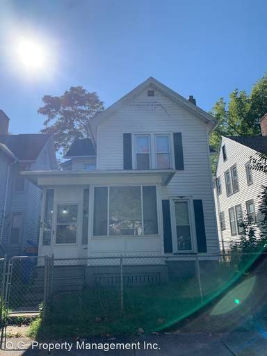 Main picture of 49 Champlain St