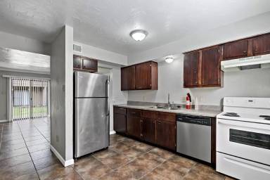 Main picture of 204 Lincoln Ave