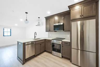 Main picture of 126 Adelaide Ave
