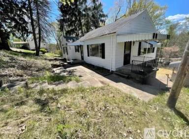 Main picture of 7 Birch Ln