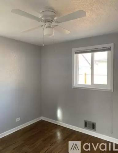 Main picture of 3551 Olive St