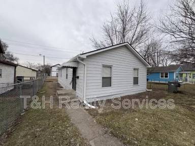 Main picture of 955 N Belmont Ave
