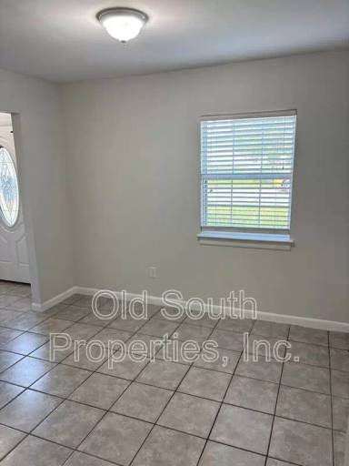 Main picture of 8410 Williamsburg Cir