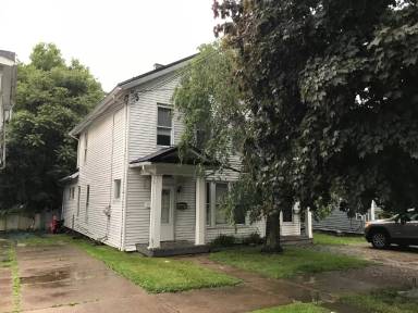 Main picture of 328 W 21st St