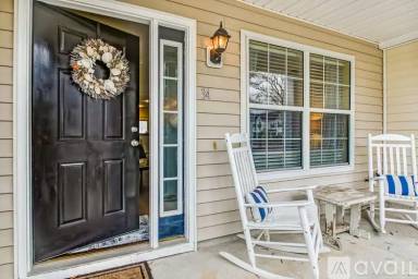 Main picture of 34 Bushwood Dr