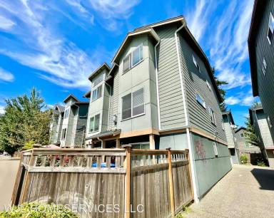 Main picture of 928 N 96th St