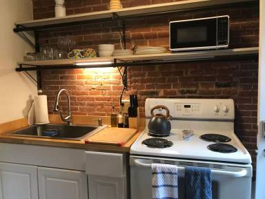 Main picture of 77 N Winooski Ave