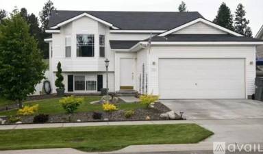 Main picture of 5887 N Troon St