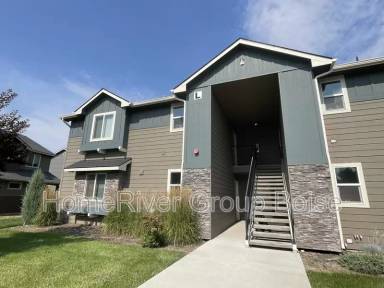 Main picture of Whistle Stop Apartments