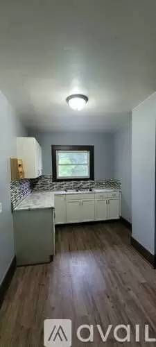 Main picture of 448 Fairgreen Ave