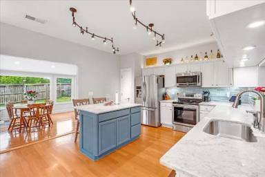 Main picture of 1016 Riverspring Dr