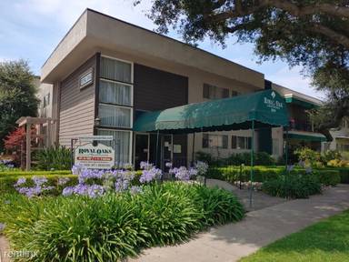 Main picture of Royal Oaks Apartments