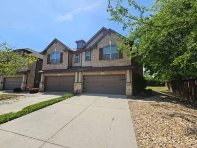 Main picture of 953 Brookville Ct