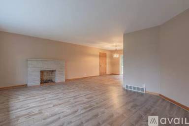 Main picture of 3079 Elmwood Dr