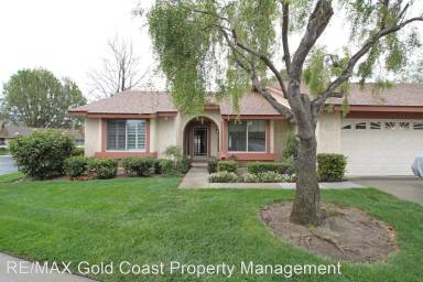 Main picture of 44166 Village 44