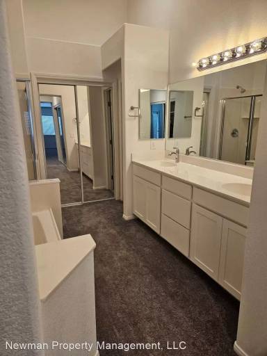 Main picture of 4828 Storm Mountain St