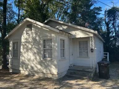 Main picture of 901 Oakview Ave