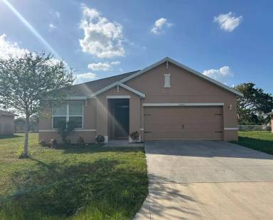 Main picture of 3322 SW Santa Barbara Pl