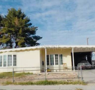 Main picture of 3684 Hawaii Ave