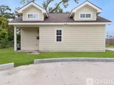 Main picture of 4114 Auburn St
