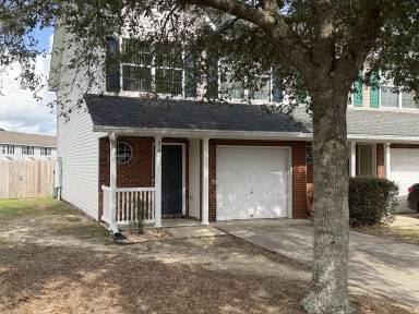 Main picture of 318 Crooked Pine Trl