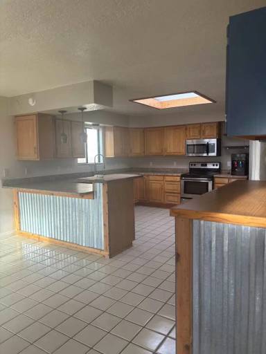 Main picture of 10613 Malaguena Ln NE