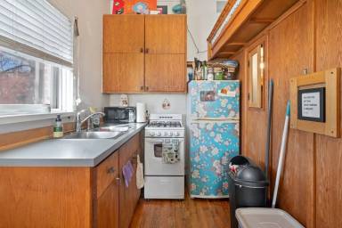 Main picture of 223 Bates Ave