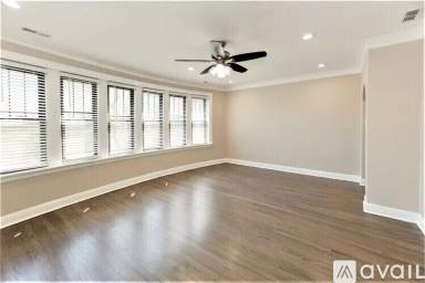 Main picture of 2238 N Sawyer Ave