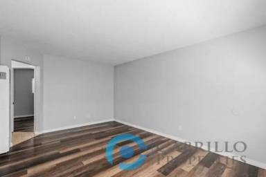 Main picture of 4158 1/2 32nd St