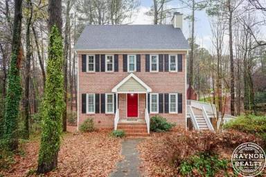 Main picture of 810 Tacy Pl