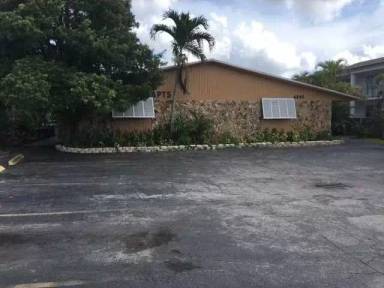 Main picture of 6040 SW 26th St