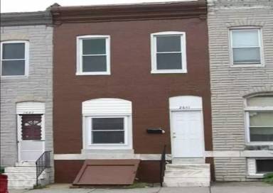 Main picture of 2641 E Monument St