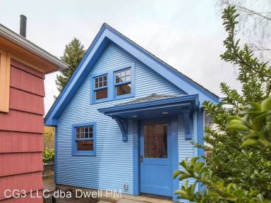 Main picture of 2525 NE Tillamook St