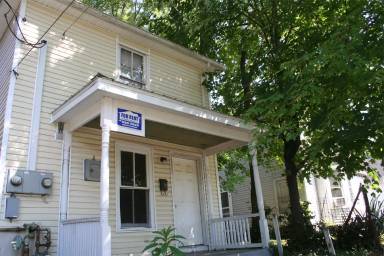 Main picture of 26 S Shafer St