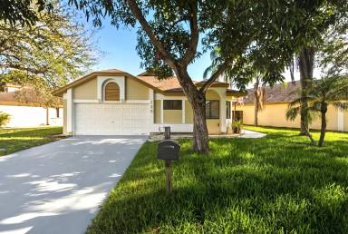 Main picture of 138 Colly Way